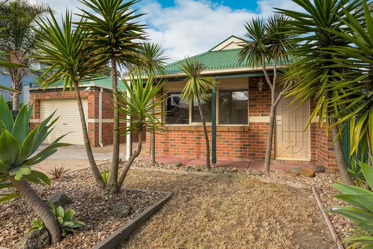 28 Wheatley Avenue, Roxburgh Park VIC 3064