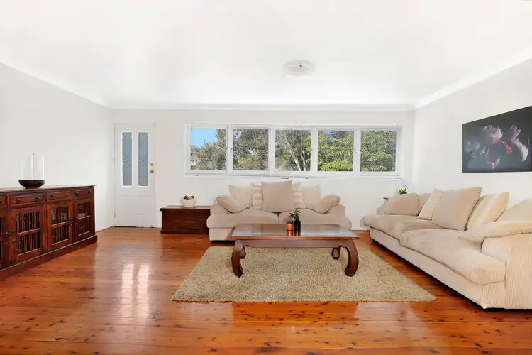 8 Wonson Avenue, Coniston NSW 2500