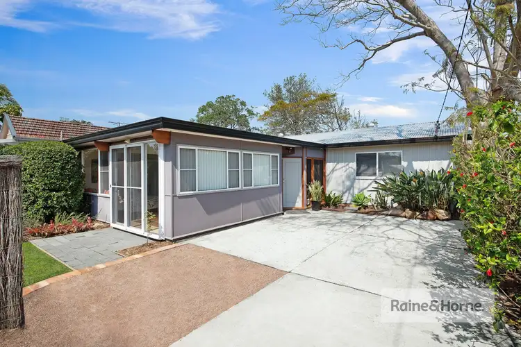 16 Palm Street, Ettalong Beach NSW 2257