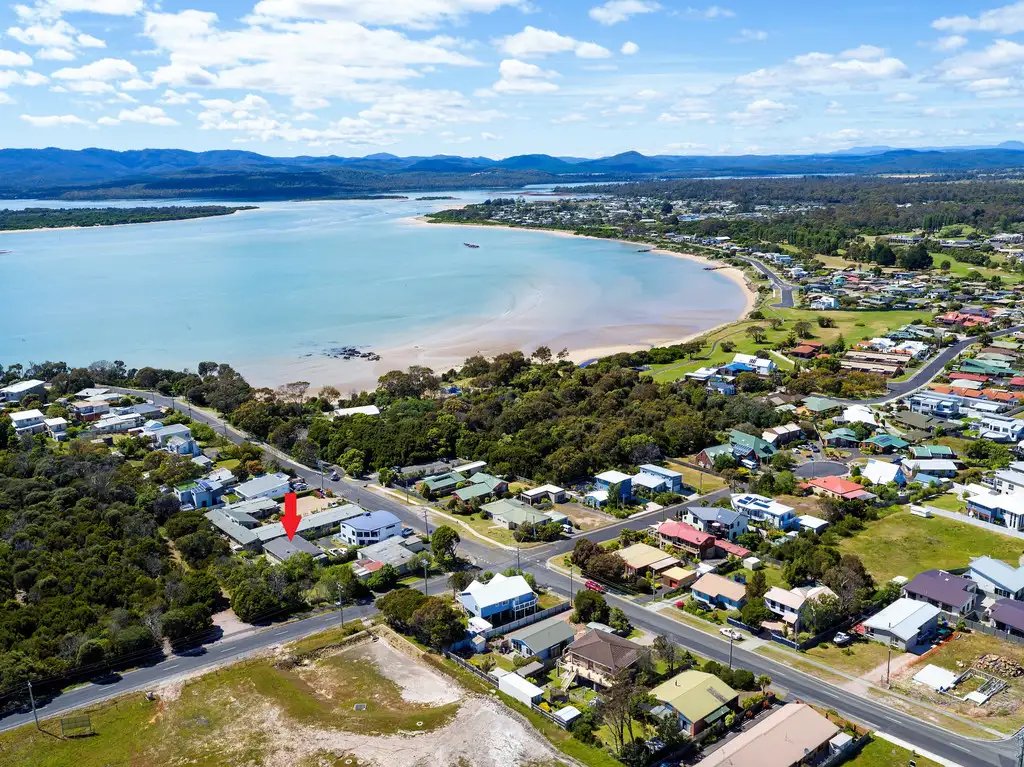 Main view of Homely unit listing, 2/18 Dumbleton Street, Hawley Beach TAS 7307