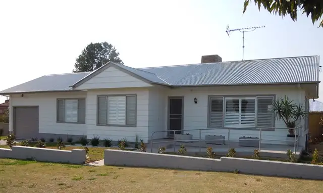 14 Roberts Street, Narrandera NSW 2700