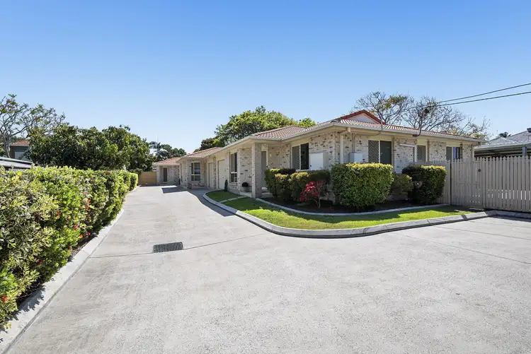 2/7 Samuel Street, Woody Point QLD 4019
