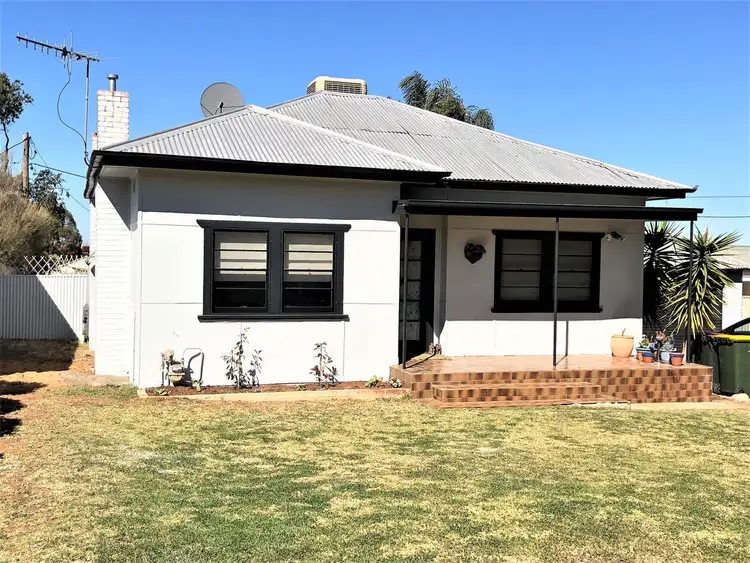 Main view of Homely house listing, 4 Edmondson Avenue, Griffith NSW 2680