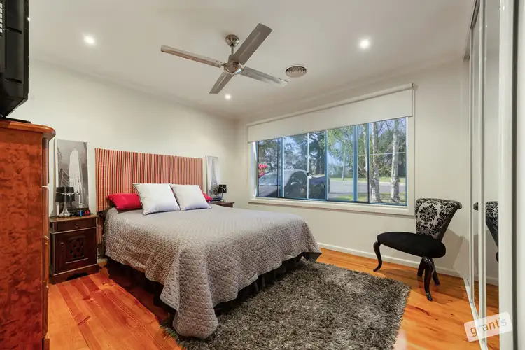 Sixth view of Homely house listing, 2 Lindsay Street, Drouin VIC 3818