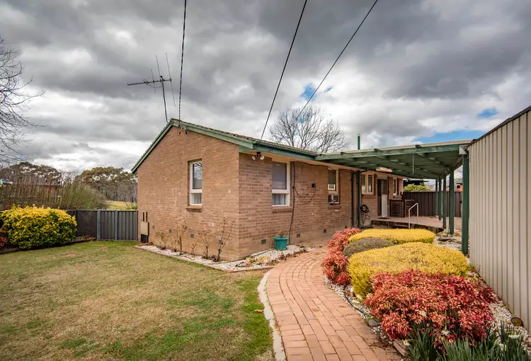 Fifth view of Homely house listing, 9 McPhee Place, Curtin ACT 2605