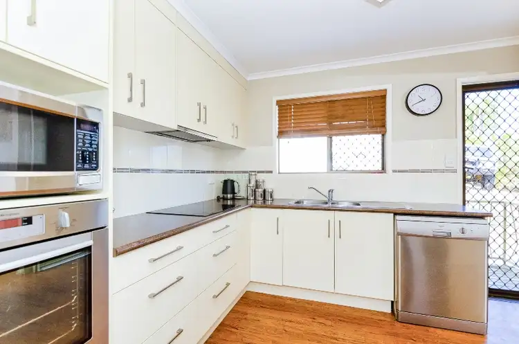 28 Willow Street, New Auckland QLD 4680