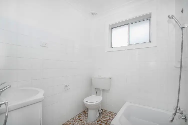 Third view of Homely unit listing, 5/29 Prince Edward Drive, Brownsville NSW 2530