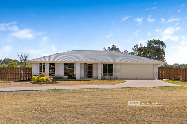 32 Phipps Drive, Meringandan West QLD 4352