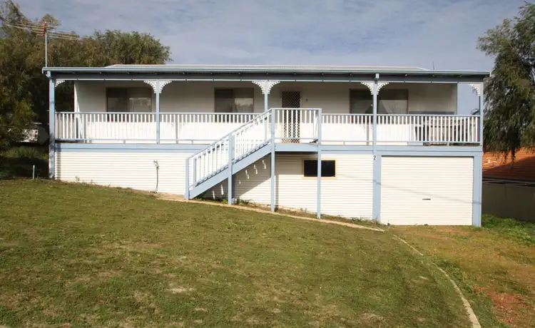 2 Hillview Court, Preston Beach WA 6215