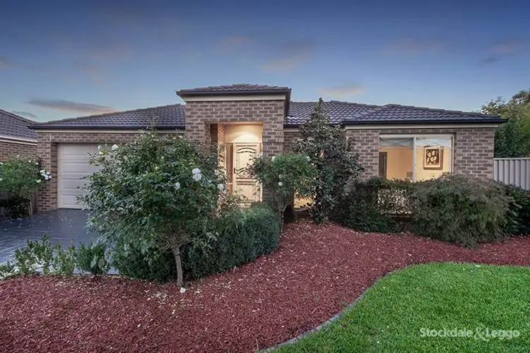 17 Mittagong Rise, Craigieburn VIC 3064