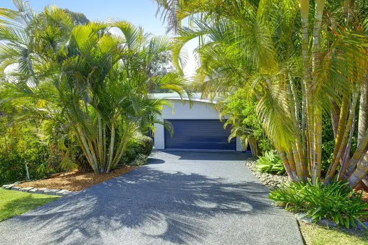 1 Palmtops Avenue, Elizabeth Beach NSW 2428