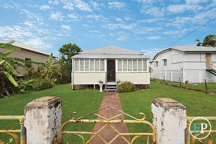 15 Perkins Street, South Townsville QLD 4810
