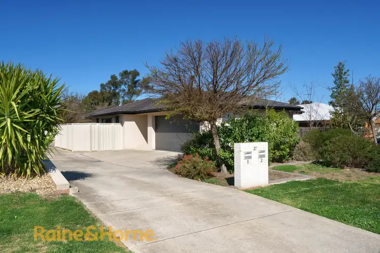 2/27 Dove Street, Mount Austin NSW 2650