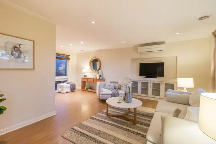 Second view of Homely house listing, 7 Oakhurst Court, Frankston VIC 3199