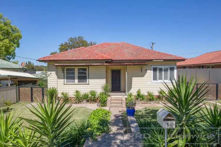 5 Raymond Terrace Road, East Maitland NSW 2323
