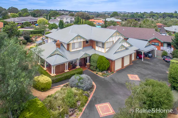 98 Yellowgum Boulevard, Sunbury VIC 3429
