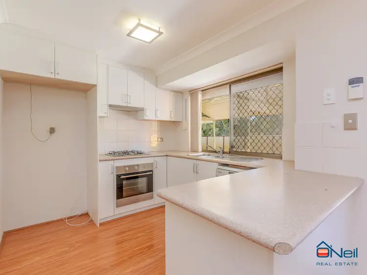 Fifth view of Homely house listing, 35 Guinivere Way, Camillo WA 6111