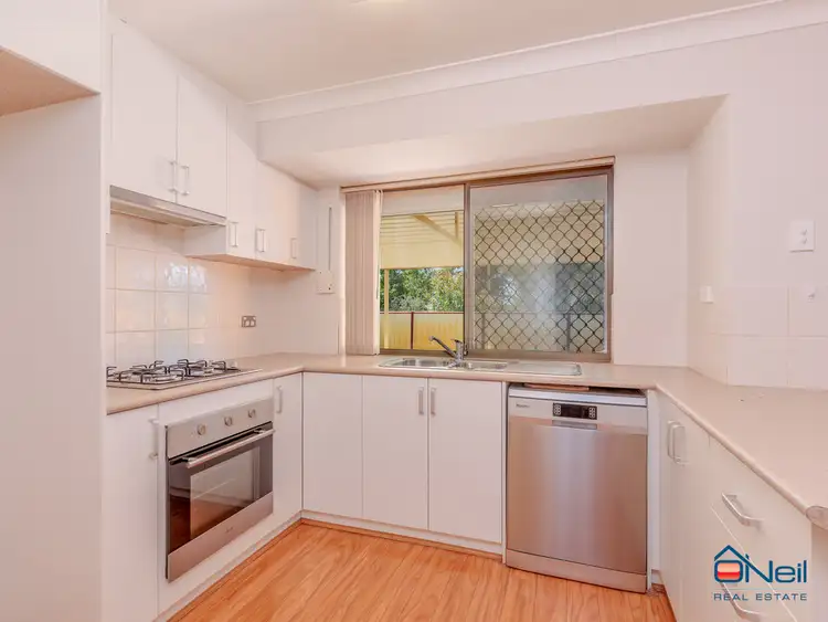 Sixth view of Homely house listing, 35 Guinivere Way, Camillo WA 6111