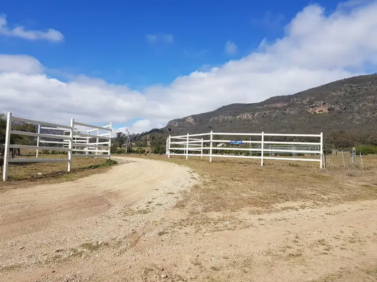 1060 Sandy Creek Rd "Misty Views", Mccullys Gap NSW 2333