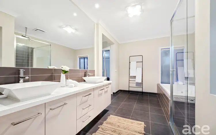 Fifth view of Homely house listing, 32 Australis Drive, Williams Landing VIC 3027