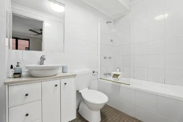 Fifth view of Homely apartment listing, 8/489-491 King Street, Newtown NSW 2042