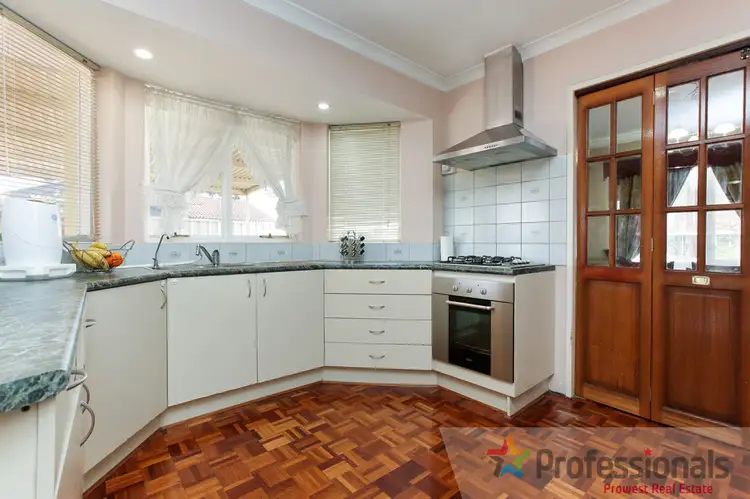 22 Meadowbrook Drive, Parkwood WA 6147