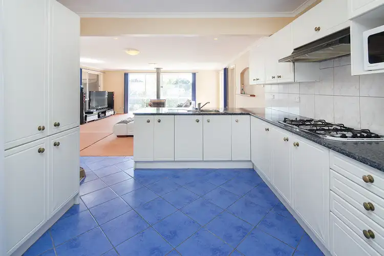 Seventh view of Homely house listing, 8 Dotterel Close, Doveton VIC 3177