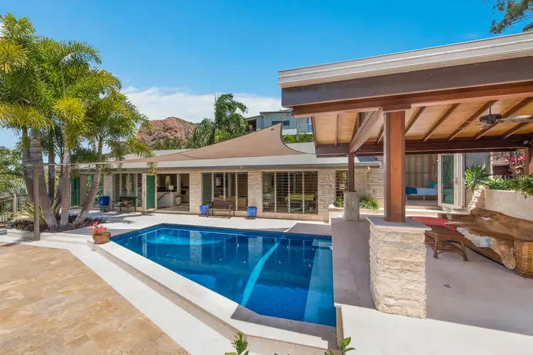 2 Yarrawonga Drive, Castle Hill QLD 4810