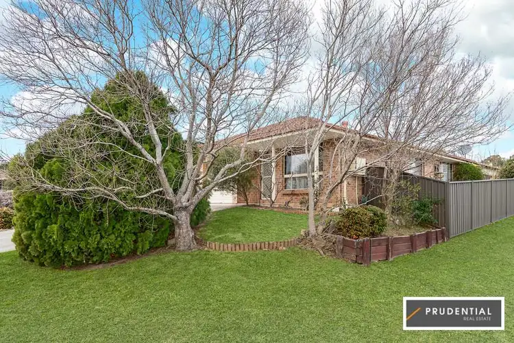 1/6 Larapinta Crescent, St Helens Park NSW 2560