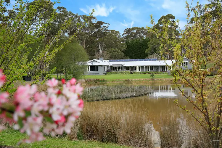 2 Kimberley Drive, Bowral NSW 2576