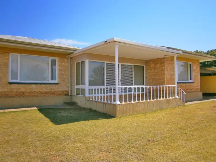 60 Lawrie Terrace, Waikerie SA 5330