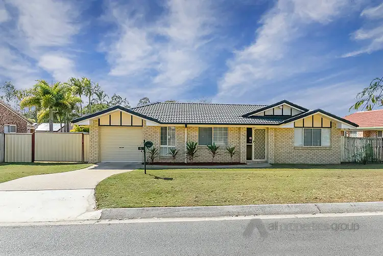 4 PANDANUS CT, Regents Park QLD 4118