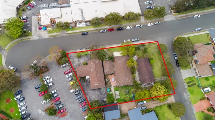 Second view of Homely house listing, 8-10 Suttor Place, Figtree NSW 2525
