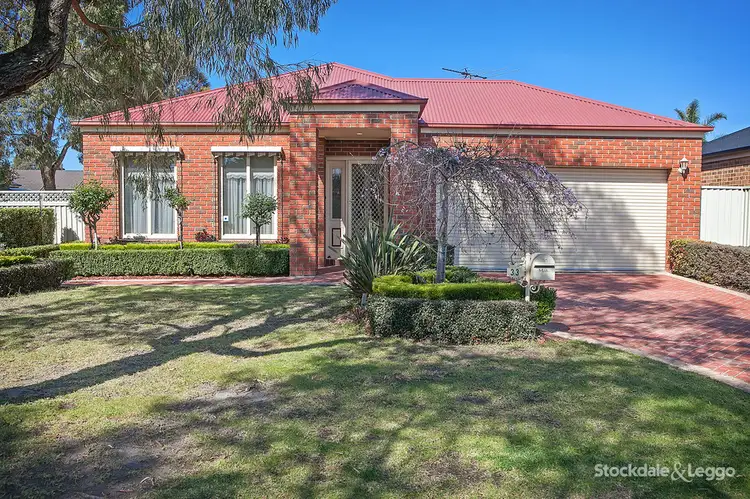 33 Ashwood grove, Pakenham VIC 3810