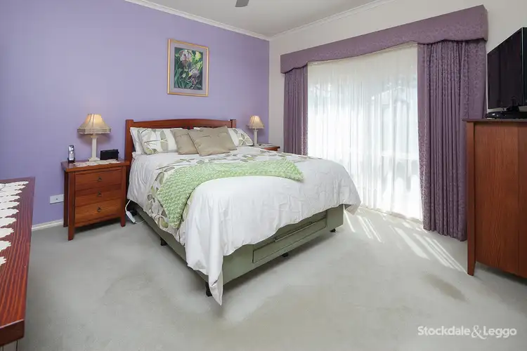 Fourth view of Homely house listing, 33 Ashwood grove, Pakenham VIC 3810
