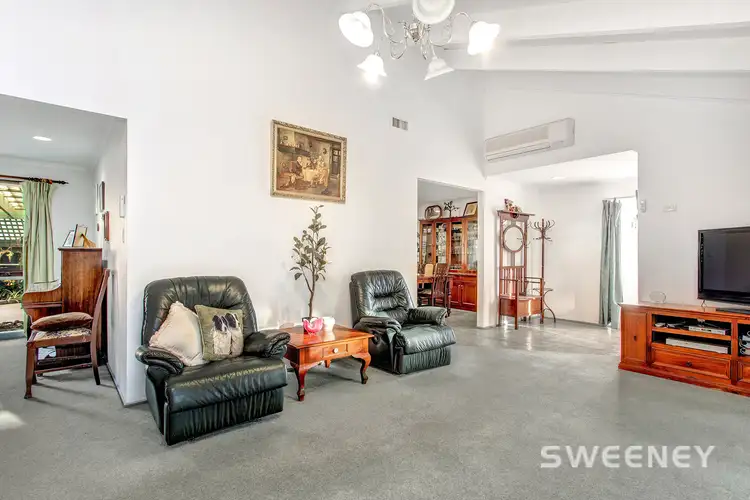 Sixth view of Homely house listing, 2 Chevy Chase, Seabrook VIC 3028