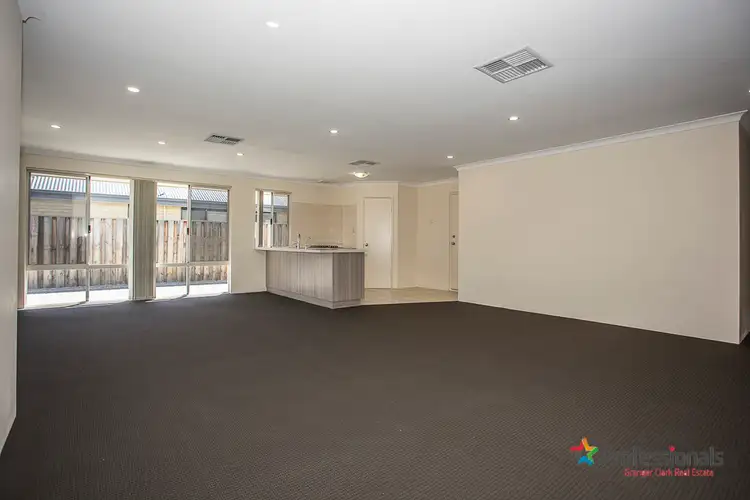 53 Pineroo Terrace, Ellenbrook WA 6069