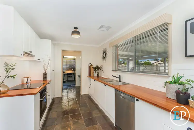 37 Rossiter Street, Cranbrook QLD 4814