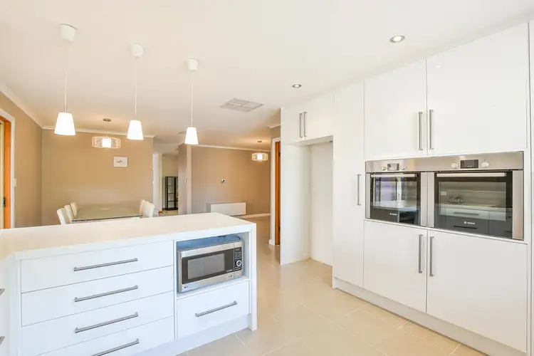 25 Farriers Way, Woodcroft SA 5162