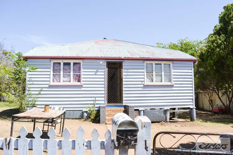 5 Gore Street, Warwick QLD 4370