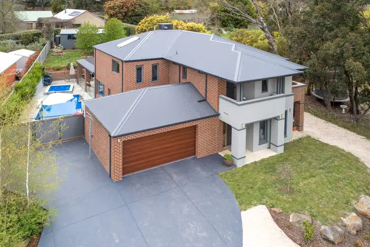 10 Harvard Court, Gisborne VIC 3437