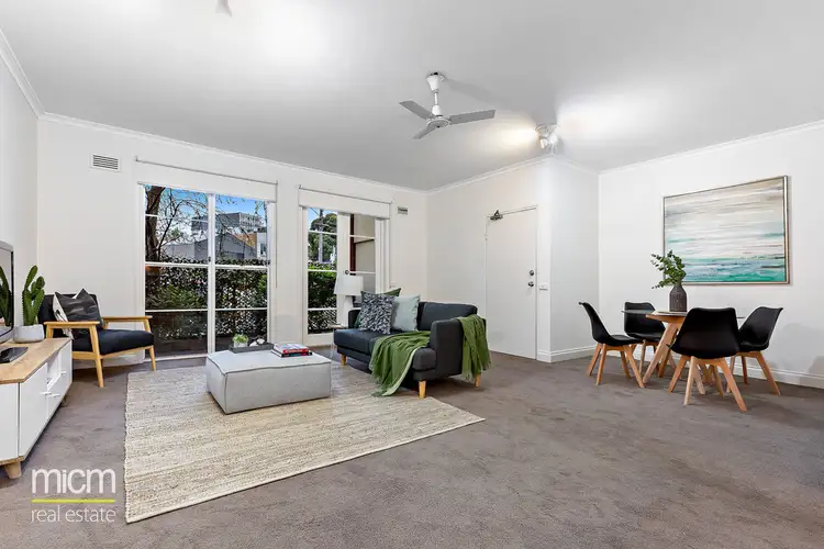 2/56 Leicester Street, Carlton VIC 3053