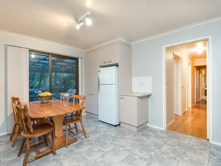 Sixth view of Homely house listing, 5 Belsize Court, Endeavour Hills VIC 3802