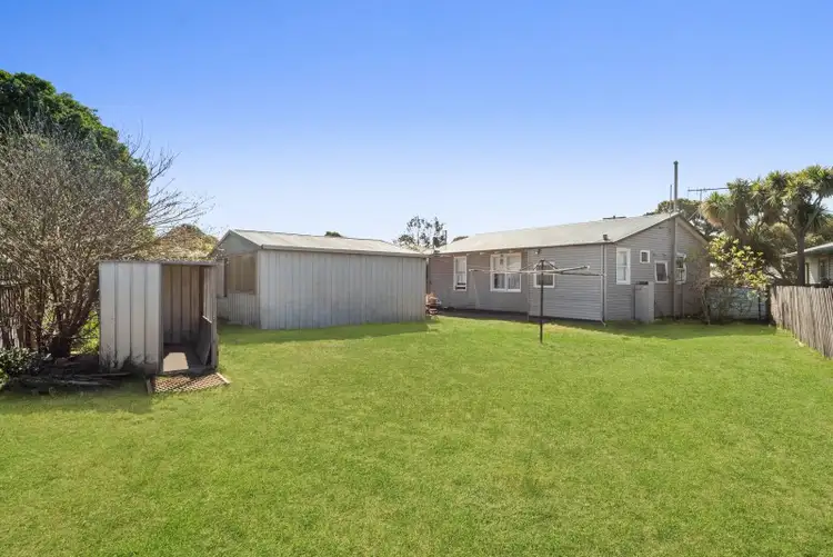 Fourth view of Homely house listing, 6 Emu Court, Norlane VIC 3214