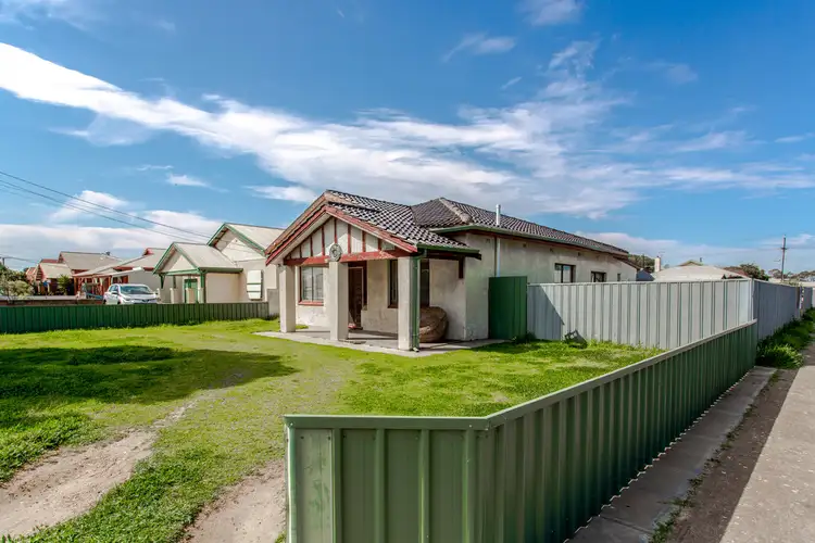 10 Condon Street, Pennington SA 5013