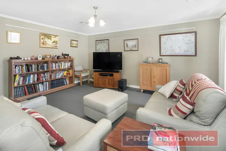 Second view of Homely house listing, 7 Pages Court, Mount Clear VIC 3350