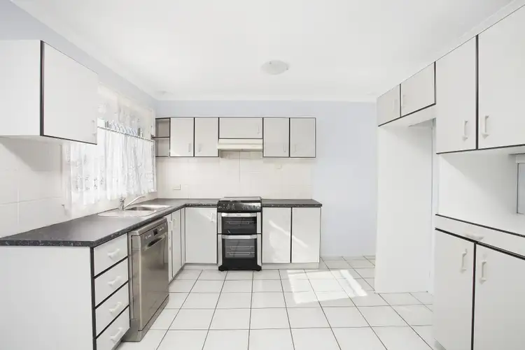 Fifth view of Homely house listing, 10 GIPPS CRESCENT, Barrack Heights NSW 2528