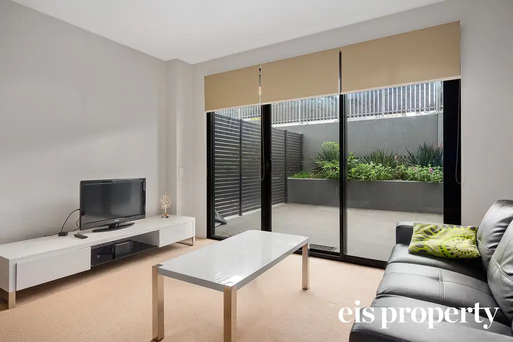 Main view of Homely apartment listing, 2/166 Bathurst Street, Hobart TAS 7000