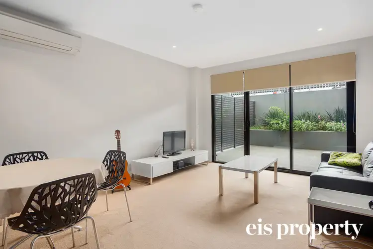 Third view of Homely apartment listing, 2/166 Bathurst Street, Hobart TAS 7000