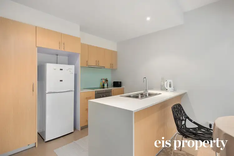 Fifth view of Homely apartment listing, 2/166 Bathurst Street, Hobart TAS 7000